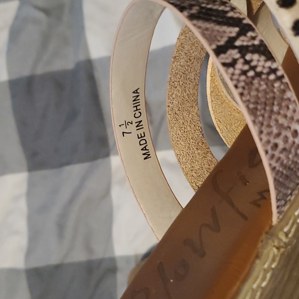 Blowfish Multi Stap Sandals - Picture 3 of 3